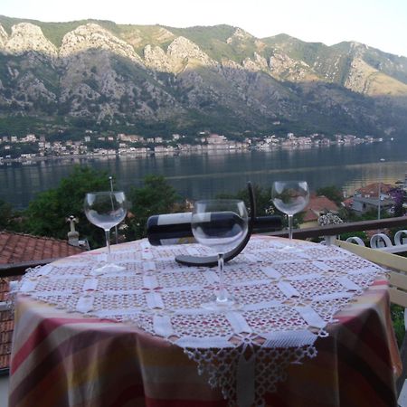 Apartments Coso Zlatne Njive Bb Kotor Exterior photo